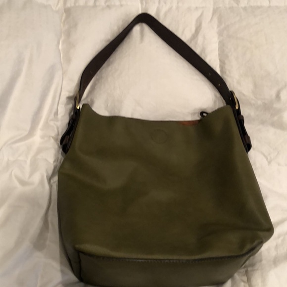 Olive colored vegan leather handbag - Picture 2 of 4